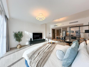 Trophy - Luxurious Studio Apartment in JLT w Golf Simulator